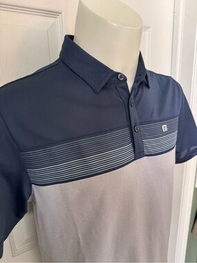 Mens Travis Mathew Lifestyle Short Sleeve Golf Polo Shirt Medium Like NEW